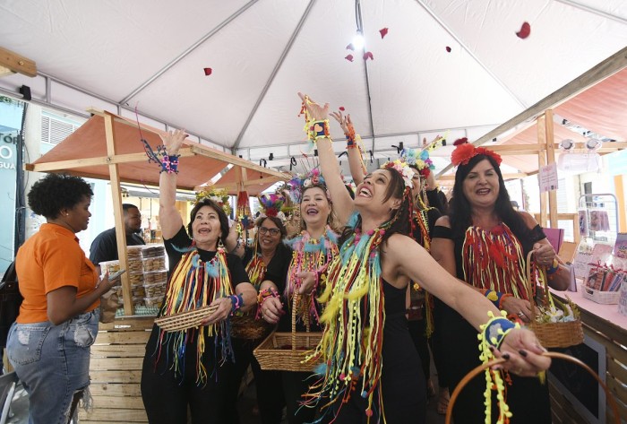 Feira Iguassú celebra chegada da primavera com muita dança, música, boa gastronomia, moda, artesanato e muita alegria