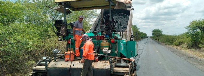 Obra de recuperação da LMG-633, no Norte de Minas, entra em fase final 