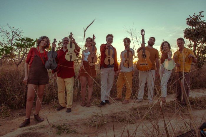 Orquestra de Rabecas do Cerrado se apresenta no DF