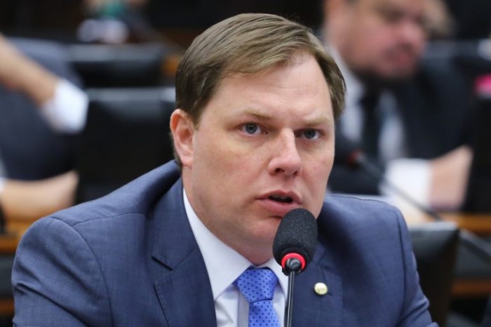 Comissão aprova projeto que aumenta penas para crimes de maus-tratos