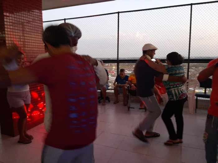 Hospital Abelardo Santos realiza Baile da Saudade para pacientes renais crônicos 