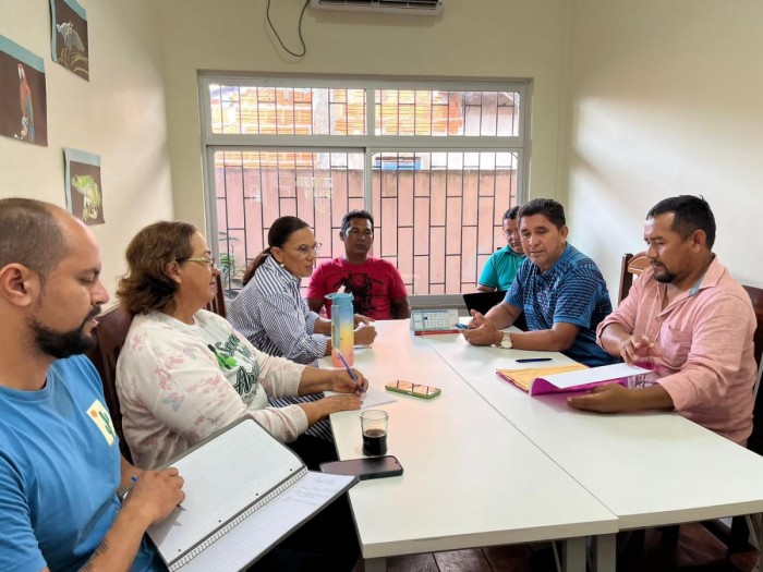 Sedema e IPAAM começam a discutir Acordo de Pesca para região do Mocambo 