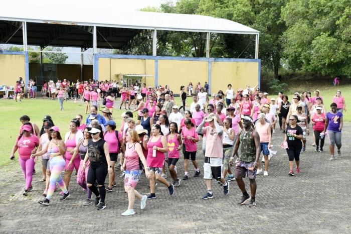Aulão do ‘Ginástica nos Bairros’ reúne mais de mil alunos em Nova Iguaçu