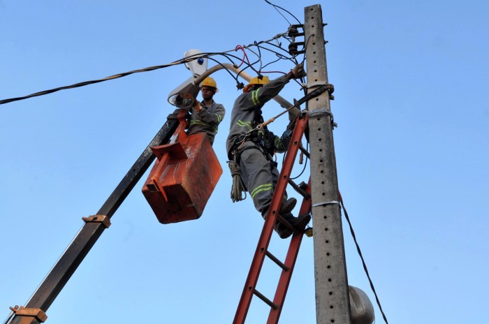 Poda e manutenção deixam endereços de três RAs sem energia nesta terça (17)