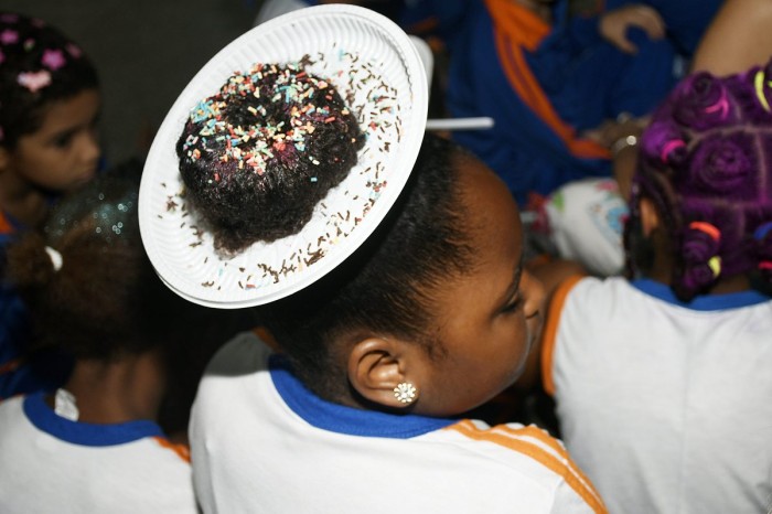 Dia do Cabelo Maluco é sucesso entre alunos de escolas municipais de Nova Iguaçu