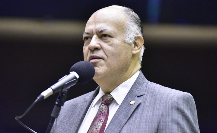 Comissão aprova exigência de certidão de antecedentes criminais para habilitação ao casamento