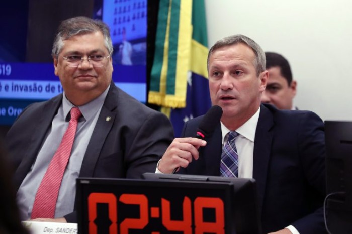 Comissão de Segurança Pública poderá votar à tarde representação contra o ministro da Justiça