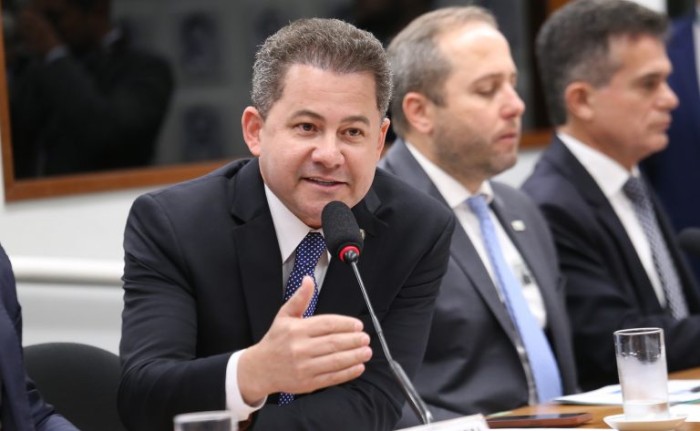Ministro das Cidades debate projetos da pasta com Comissão de Transportes