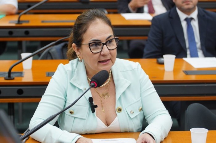 Pedagogia restaurativa pode reduzir violência nas escolas, afirmam especialistas