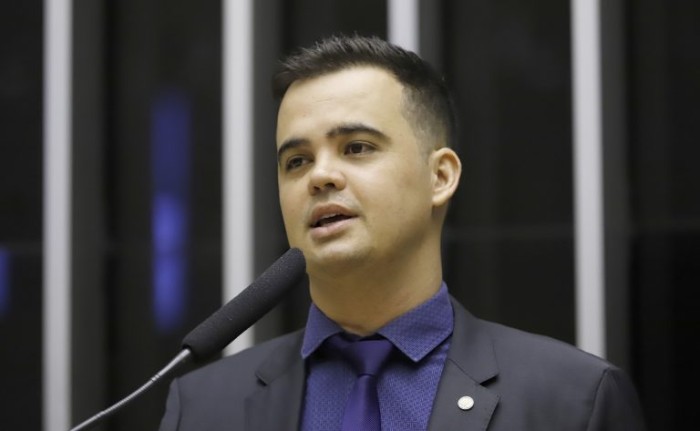 Comissão aprova proibição de tomadas de energia elétrica em áreas acessíveis aos presos nos presídios