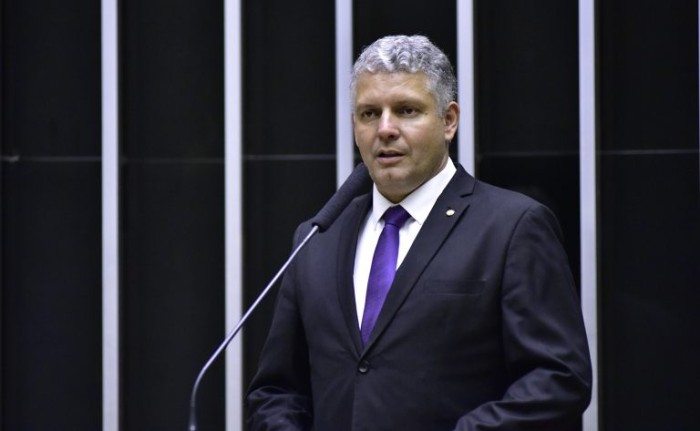 Comissão aprova proposta que inclui o serviço de resgate dos bombeiros nas ações do SUS