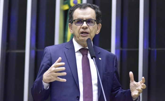 Comissão aprova criação de serviço para identificar idosos desaparecidos