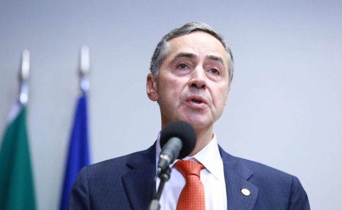 Para Barroso, dar limite ao poder político majoritário é um dos papéis do STF