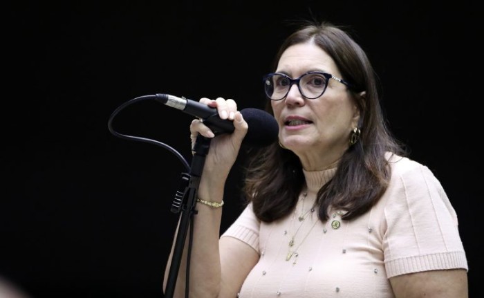 Comissão aprova meia-entrada para mulher em eventos culturais no dia 8 de março