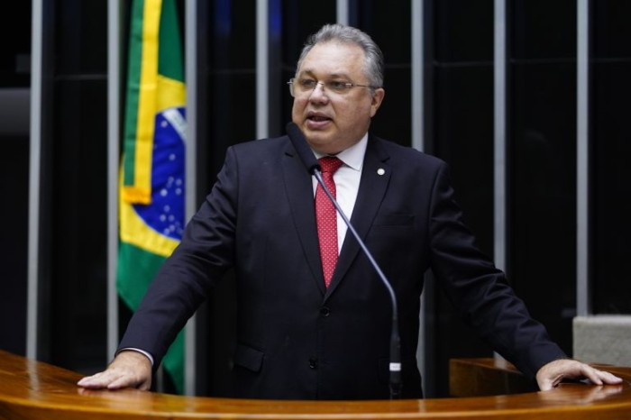 Comissão aprova projeto que obriga estandes de artesanato em eventos com recursos públicos