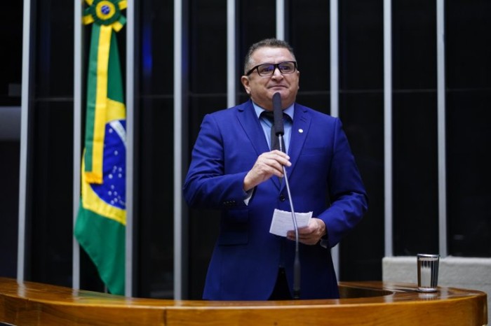 Comissão aprova projeto que mantém bolsas de estudo durante suspensão de aulas em caso de pandemia