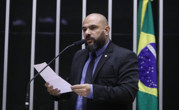Comissão aprova projeto que cria sala especial para atender mulheres em delegacias