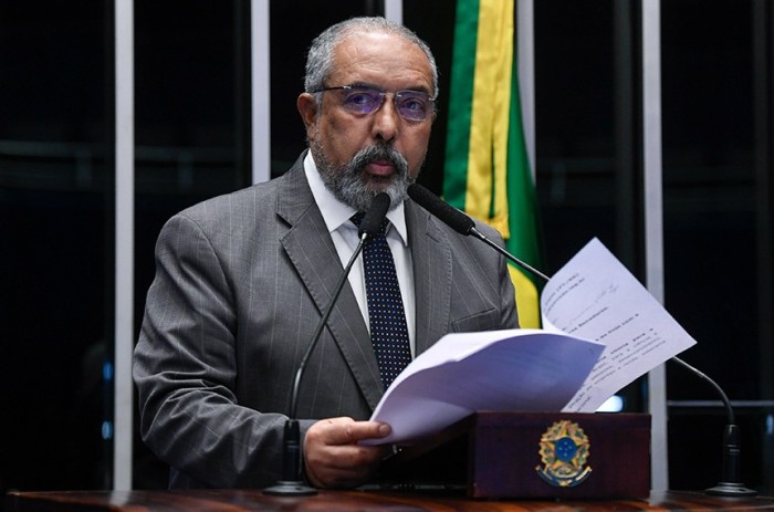 Paim celebra reversão do processo de liquidação do Ceitec