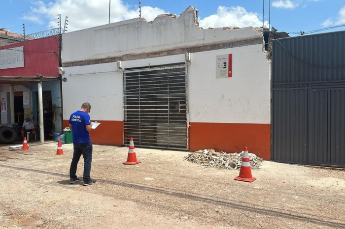 Perícia atua em prédio em Paragominas,cuja laje desabou