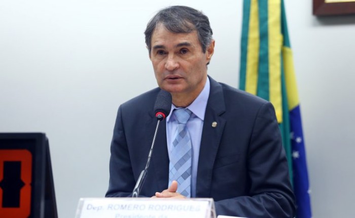 Projeto permite responsabilizar provedor de internet por disseminação de fotos falsas de pessoas nus