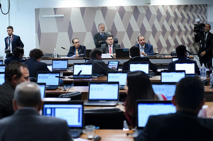 CCJ aprova critérios para compra de equipamentos usados pelo SUS