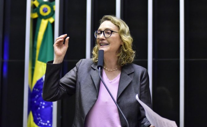 Projeto pune grandes empresas que atrasam pagamentos a fornecedores