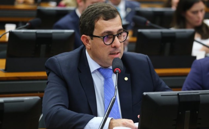 Comissão aprova projeto que institui regime disciplinar das polícias Federal e Civil do DF