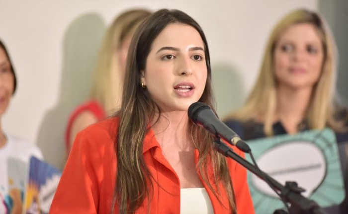 Comissão aprova ampliação de atendimento médico e psicossocial para crianças e adolescentes