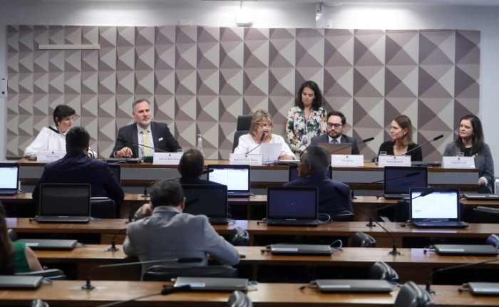 Especialistas pedem agilidade na regulamentação do mercado de redução de emissões