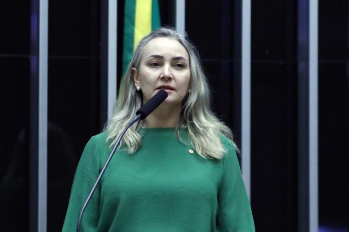 Comissão debate portaria que condiciona abertura do comércio em feriados