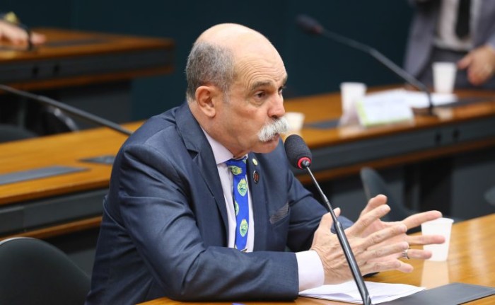 Comissão aprova projeto que prevê atuação ostensiva de guardas municipais nas escolas