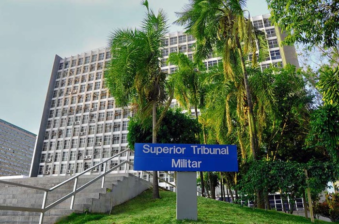 Lei cria cargos e funções para o Superior Tribunal Militar