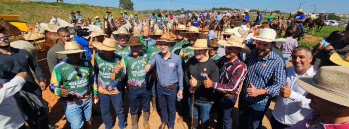 Governador marca presença no 1° encontro de Muladeiros de Passos