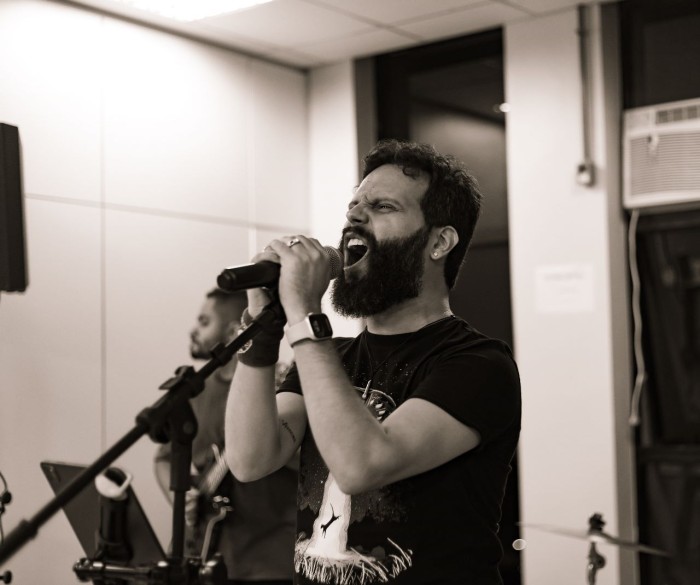 Show de rock marca a abertura das inscrições do programa Voz da Casa