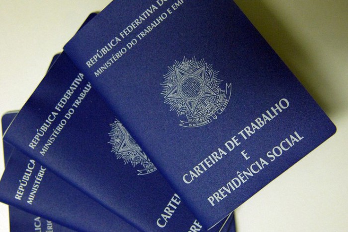 Mais de 200 oportunidades de emprego para esta terça-feira (2)