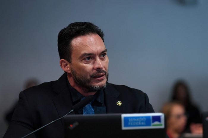 Comissão aprova abril como o mês da conscientização sobre o Parkinson