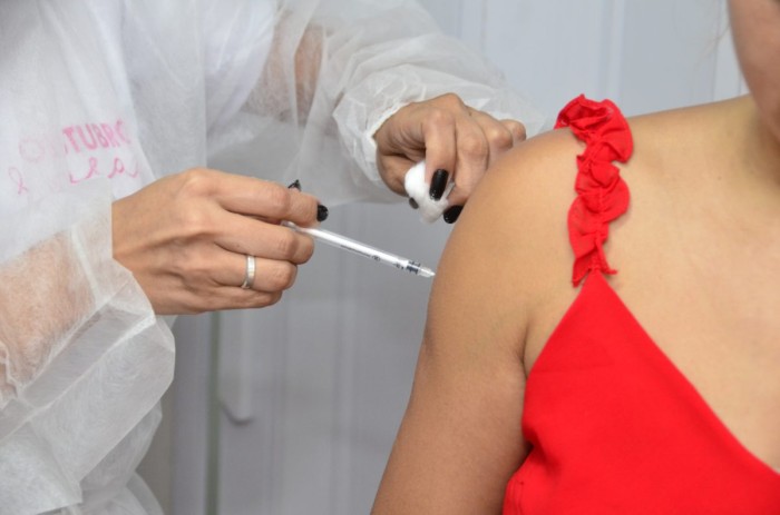 A campanha de vacinação contra influenza segue em Nova Iguaçu