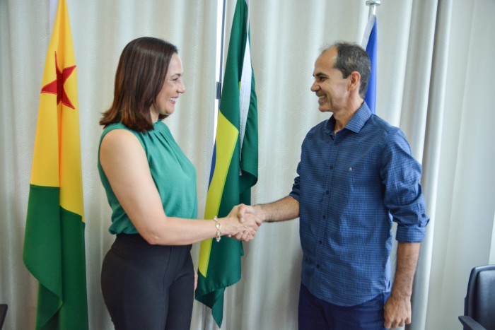 Em agenda no Juruá, governadora em exercício visita Prefeitura de Cruzeiro do Sul para fortalecimento de parcerias