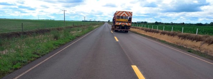 DER-MG conclui serviço de sinalização horizontal em três rodovias do Noroeste mineiro