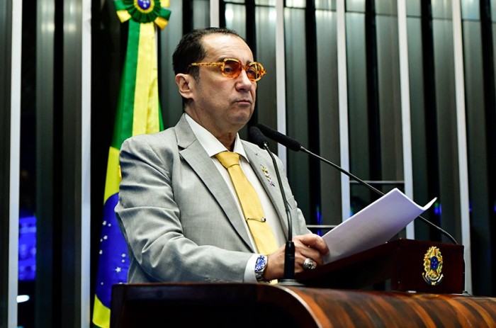 Kajuru apoia fim da cela especial e critica tratamento diferenciado a categorias