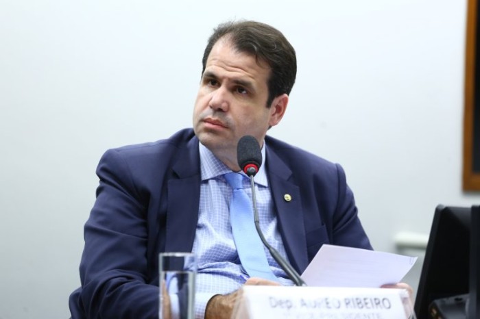 Comissão aprova mais rigor em processo de notificação de desvios de energia
