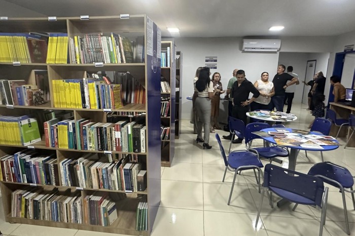 Estado entrega brinquedoteca e mais de 800 livros à Biblioteca Municipal de Bujaru