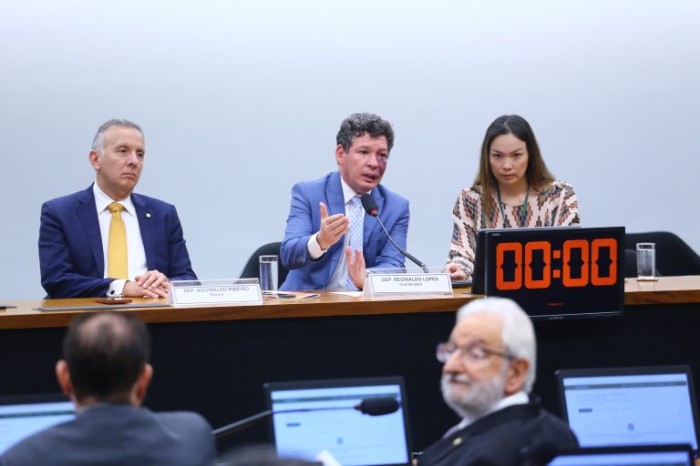 Presidente da Câmara concede mais 20 dias para grupo de trabalho da reforma tributária