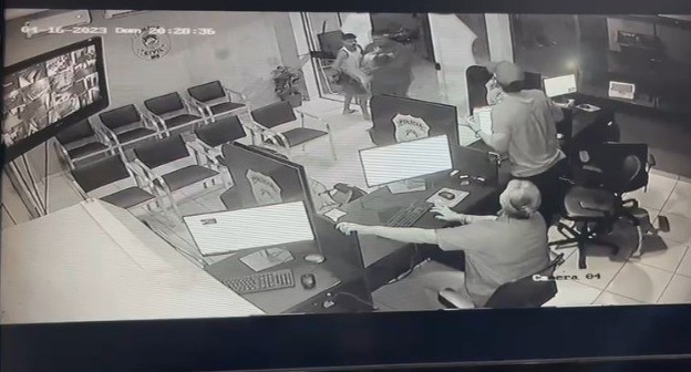Criança engasgada é salva por policiais civis em Dourados