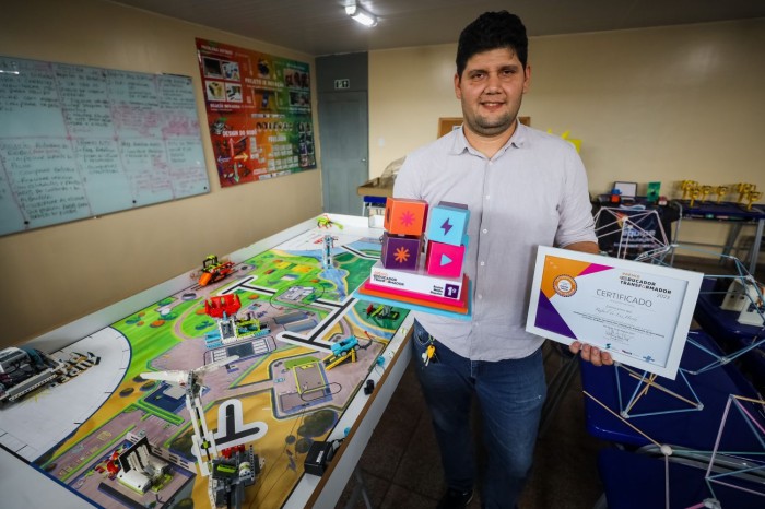 Professor paraense premiado prepara alunos para novos eventos de robótica no Brasil