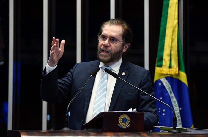 Plínio critica Fundo Amazônia e diz que mecanismo deve passar por revisão