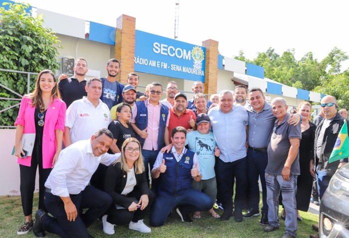 Governo do Estado entrega reformas da Rádio Difusora e Rodoviária de Sena Madureira