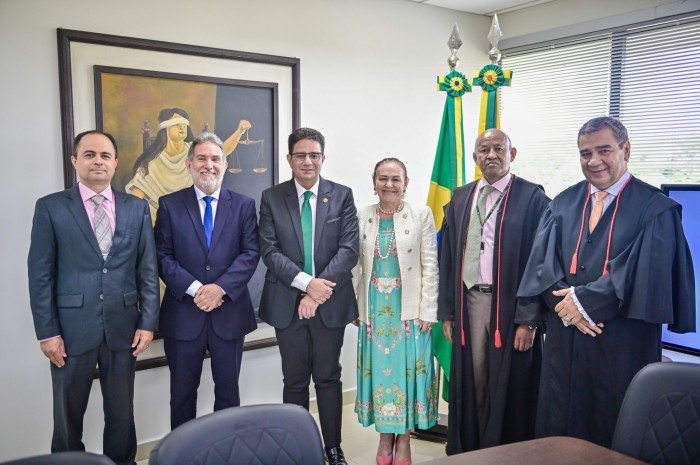 Governador visita presidência do Tribunal de Justiça e reafirma harmonia entre os poderes
