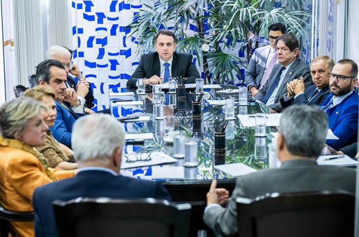 Senado vai dedicar duas semanas para votar MPs e autoridades