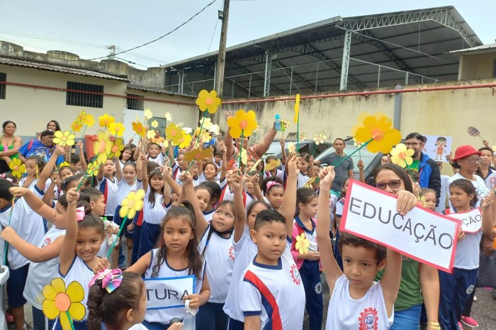 Crianças da rede estadual participam de atividades sobre 'Maio Laranja' 